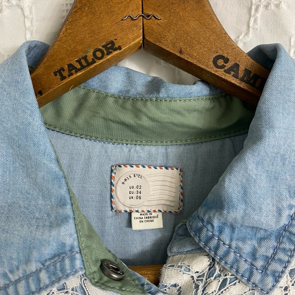 Anthropologie Lace + Chambray Blouse - Picture 2 of 7